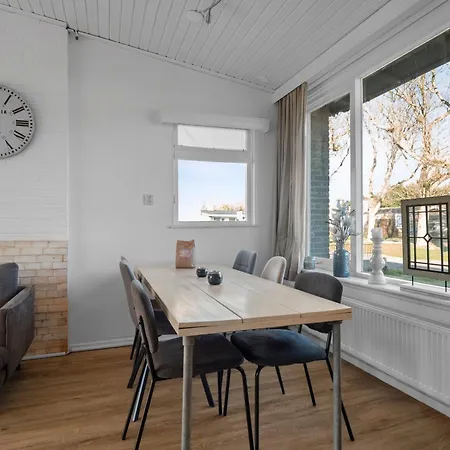 Pico - Aan Zee Holiday home *